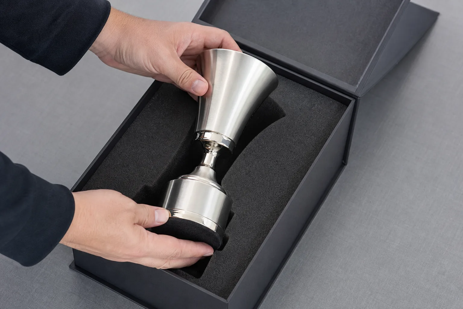 Individual presentation or protective boxes